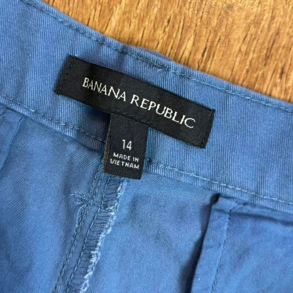 Banana Republic Blue Pleat Front Shorts Size 14 Cotton Blend 5.5" Inseam - Picture 4 of 7
